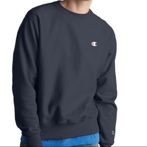 Champion Men’s Navy Crewneck sweatshirt